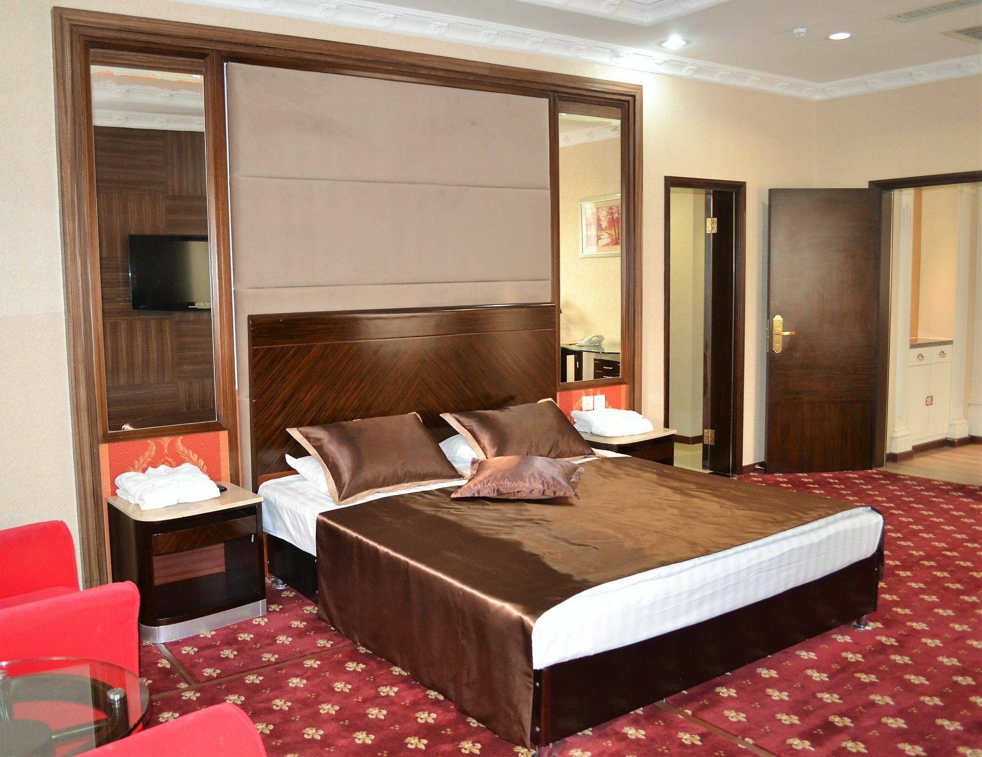 Renion Hills Hotel Almati Kültér fotó
