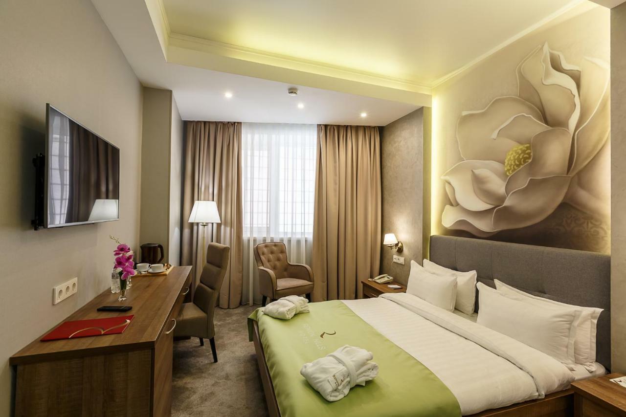 Renion Hills Hotel Almati Kültér fotó