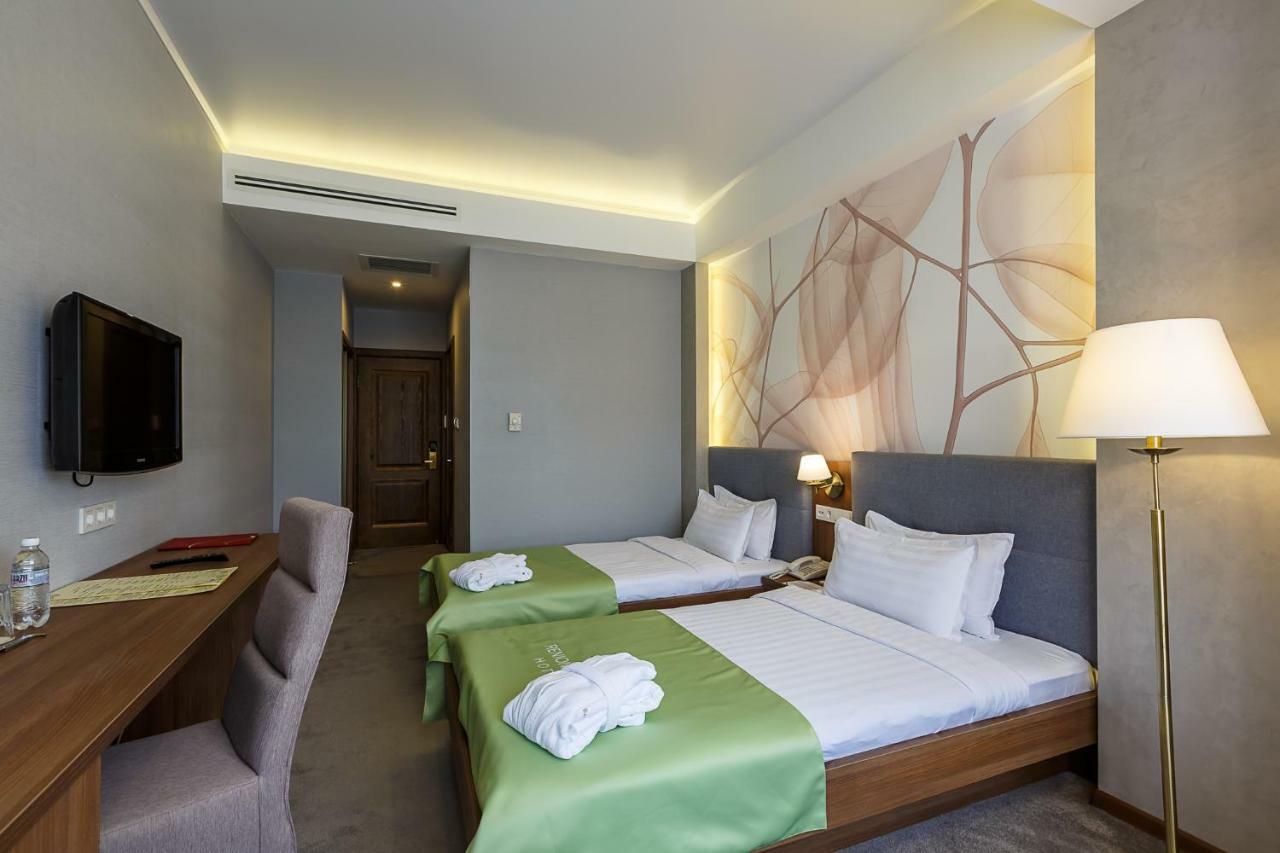 Renion Hills Hotel Almati Kültér fotó