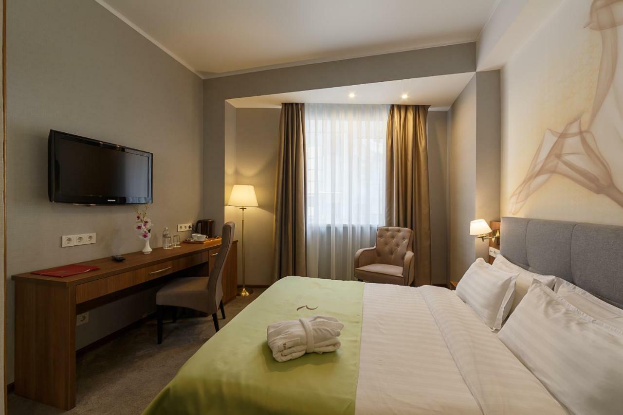 Renion Hills Hotel Almati Kültér fotó